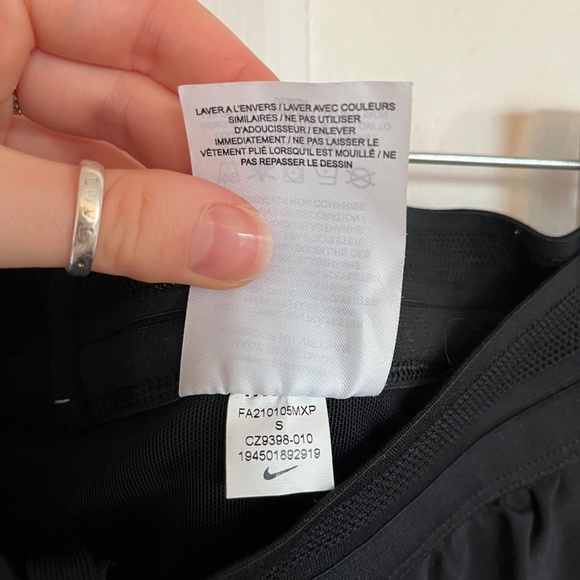 Nike AeroSwift Women's Shorts - Picture 3 of 3